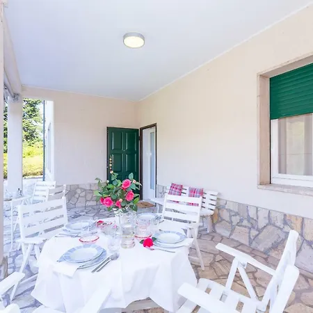 Sleeps 5 Wifi Appartement *
